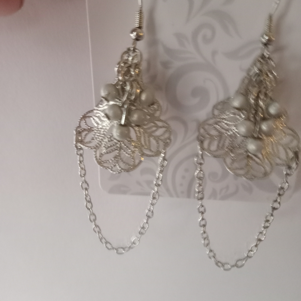 Elegant Silver Filigree Earrings